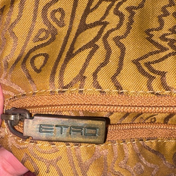 Etro Milano Rare Vintage leather hobo bag. Burgundy very soft leather. In EUC - Picture 4 of 13